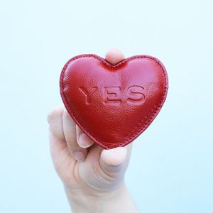 Marc by Marc Jacobs YES NO Heart Paper Weight Red COLLECTIBLE